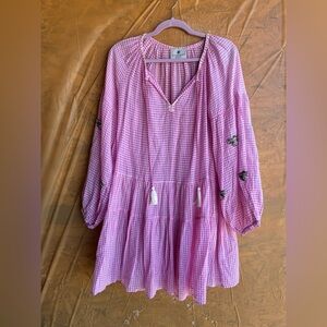 BENARAS BY CITRUS Pink Checkered Top with Rhinestone Beaded Bees Size Small